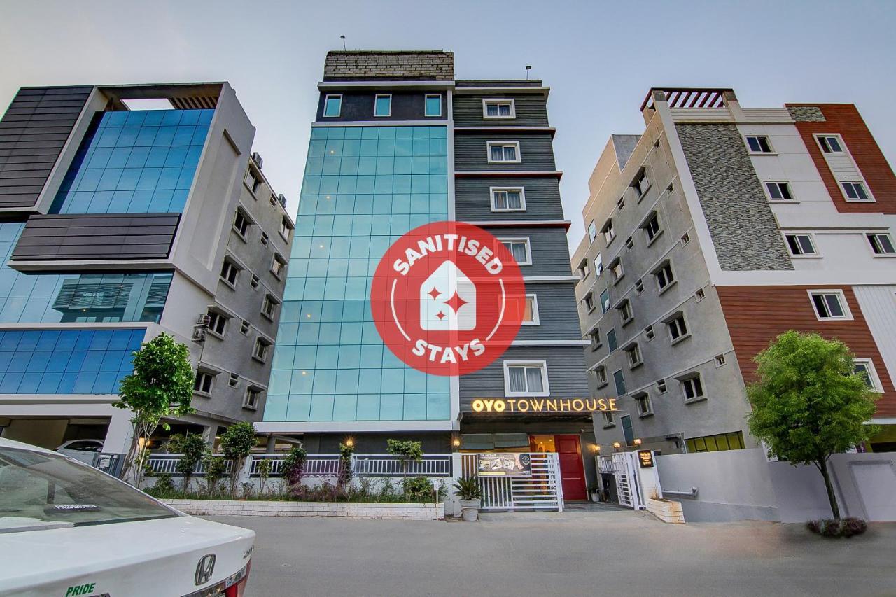 Oyo Townhouse 034 -Halcyon Hitech City Road Hyderabad Bagian luar foto