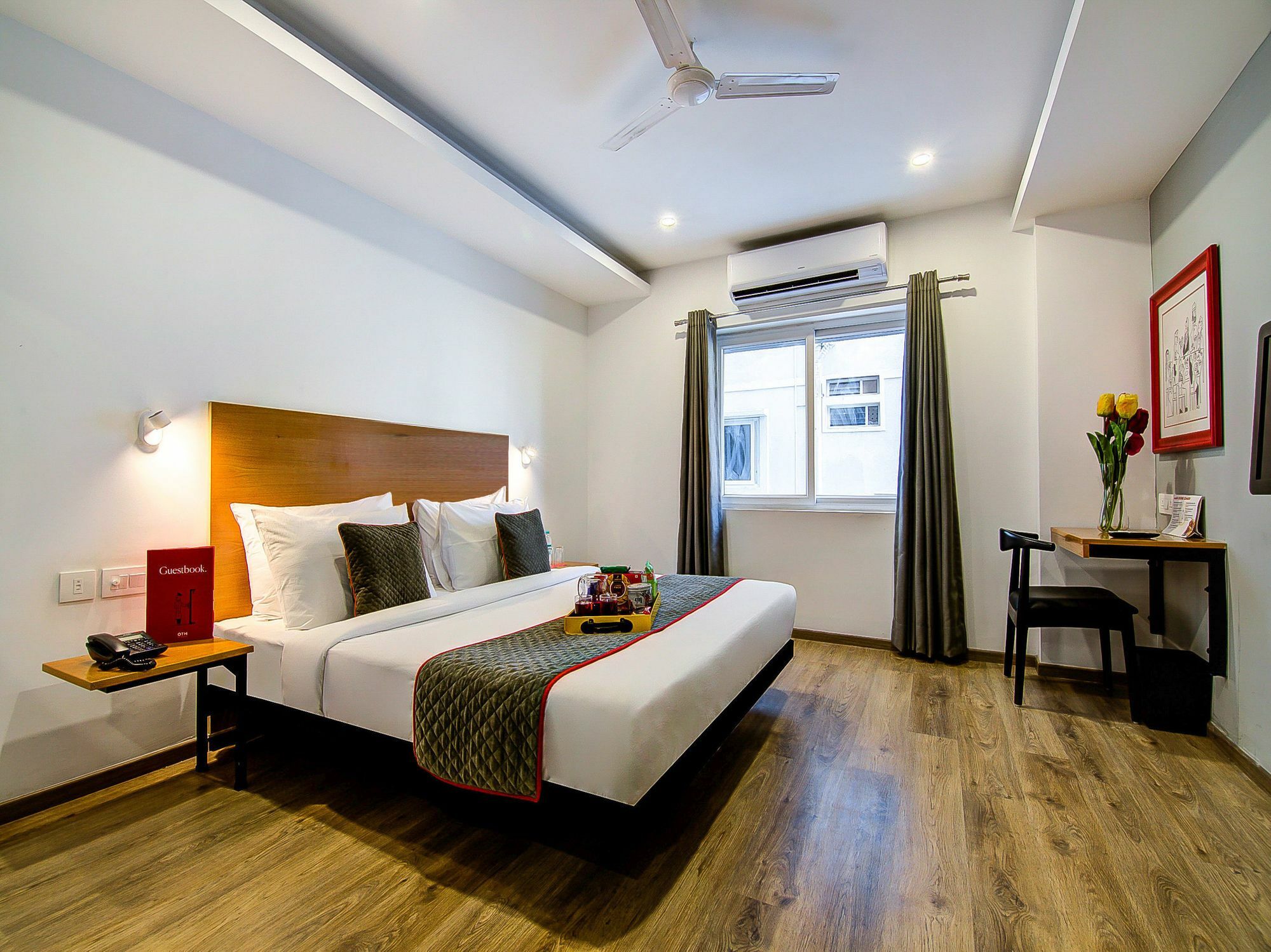 Oyo Townhouse 034 -Halcyon Hitech City Road Hyderabad Bagian luar foto