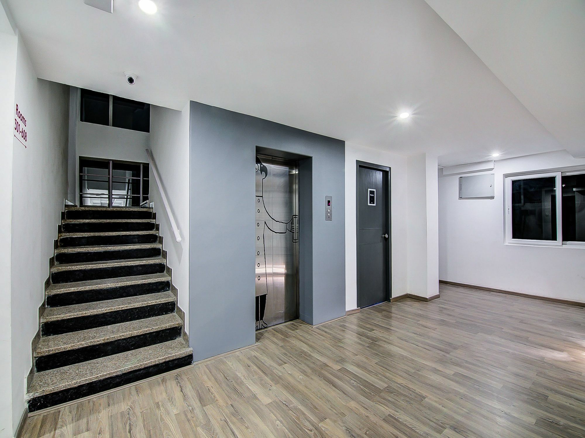Oyo Townhouse 034 -Halcyon Hitech City Road Hyderabad Bagian luar foto